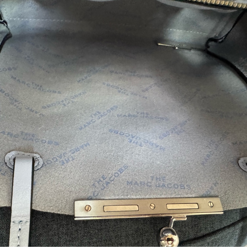 Marc Jacobs Light Blue Leather Shoulder Bag - Picture 6 of 8